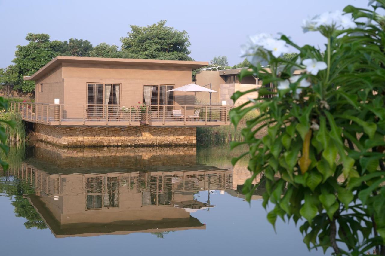 Chor Warodra Life At Repose- Lake Villas Resort & Club מראה חיצוני תמונה