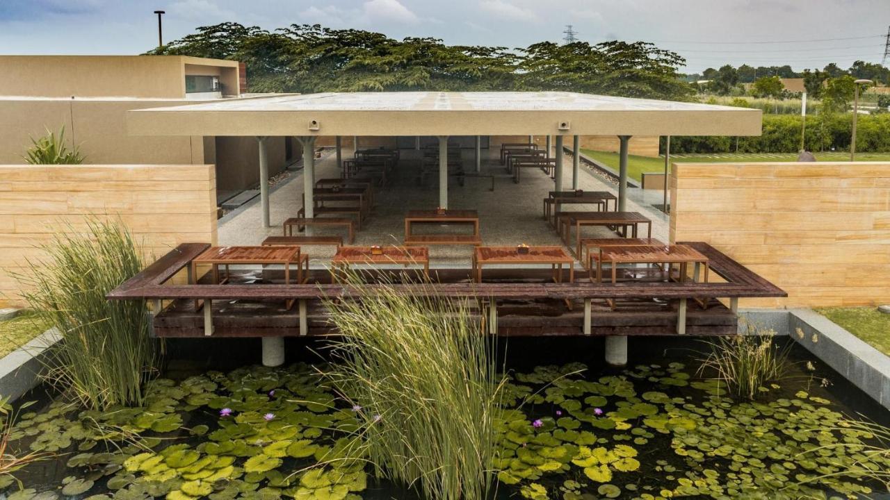 Chor Warodra Life At Repose- Lake Villas Resort & Club מראה חיצוני תמונה